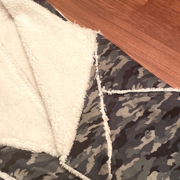 LuloRoe Camo Ladies Vest with Pockets - Sz S - Picture 2 of 11